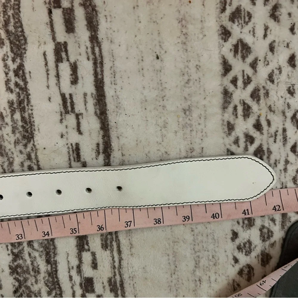 Johnston and Murphy Men's White Leather Belt, EUC size 34